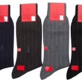 暗紋R刺繡紳士襪